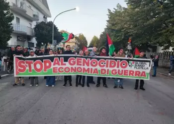 Un migliaio di persone ieri pomeriggio al corteo per la Palestina a Chieti