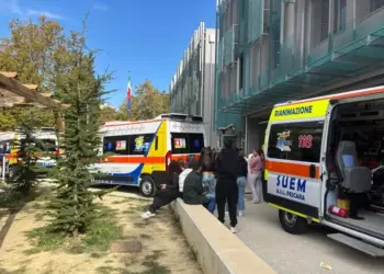 Sostanza tossica al liceo Marconi, scattano protocollo Maxi emergenza e ordinanza di chiusura