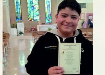 Muore a soli 12 anni, una comunità sotto choc per la scomparsa di Samuele: lutto cittadino