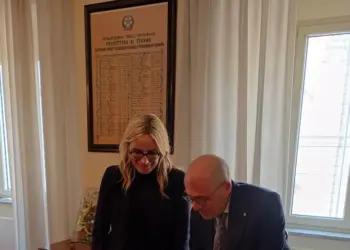 Violenza di genere, protocollo prefettura Teramo-Camera commercio