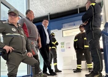 Pescara, sostanza urticante al liceo Marconi: evacuata la scuola, indagini in corso