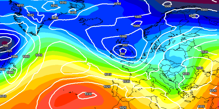 La situazione a 500 hpa vista dal modello europeo ECMWF per le ore 13:00 di Domenica 23 Novembre. Sulla nostra regione, a come sembra, avremo una parentesi di tempo discreto con il cielo tra poco nuvoloso e variabile