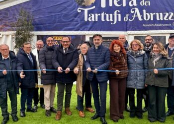 Fiera tartufi d’Abruzzo, al via la quarta edizione: pienone per il taglio del nastro