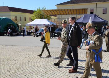 L’Abruzzo celebra l’Unità nazionale e onora il servizio quotidiano delle Forze Armate