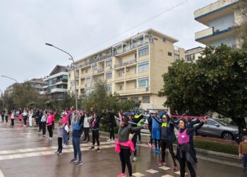 No alla violenza sulle donne con la camminata energetica sul lungomare