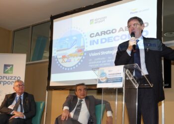 Cargo aereo in decollo, Marsilio: trasporto merci opportunità strategica per l’aeroporto dAbruzzo