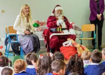I bambini della scuola Bosco parlano di solidarietà con Babbo Natale 