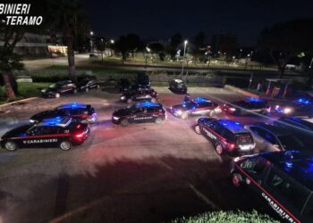 Maxi blitz antidroga alle prime luci dell’alba: arrestate 6 persone