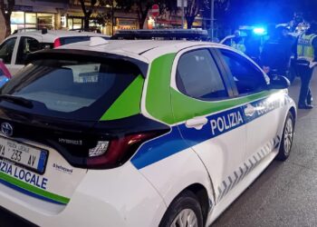 Controlli a tappeto della polizia locale: acciuffato un ladro e allontanata donna sottoposta a foglio di via