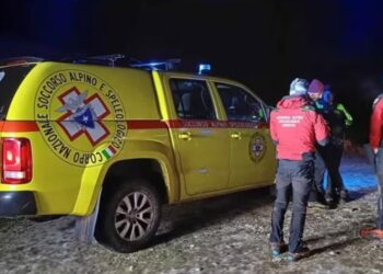 Escursionista 50enne resta bloccato sul Sirente a causa della neve: salvato dal Soccorso alpino