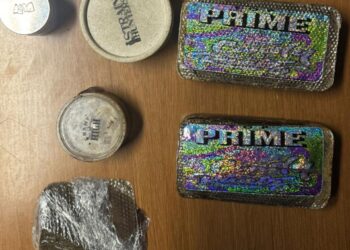 Teramo, controllo notturno in Viale Bovio, 21enne arrestato per spaccio