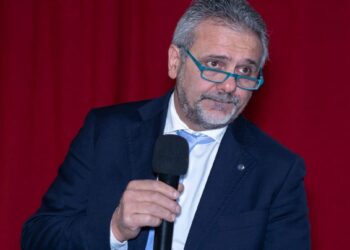 Arturo Como porta lo sci di fondo del Centro Sud Italia alla Camera dei deputati