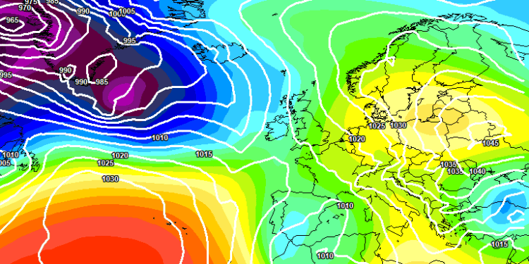 Ecco la situazione vista dal modello europeo ECMWF, prevista per le ore 13:00 di Domenica 18 Gennaio. Sulla nostra regione avremo delle condizioni del tempo discrete con della nuvolosità in aumento nel corso del pomeriggio. Valori del campo termico attorno ai +3°c ad 850 hpa