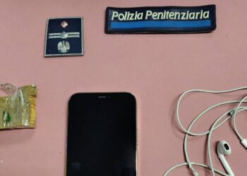 Smartphone e componenti di un drone trovati nel carcere di Vasto