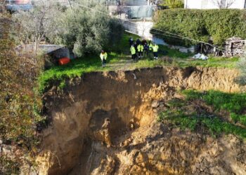 Grossa frana a Silvi, cittadini con il fiato sospeso: uomini e droni per il monitoraggio