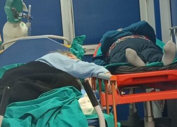 Avezzano, pronto soccorso al collasso: pazienti in barella anche nei bagni e attese fino a due giorni