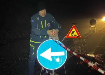 Piogge intense allagano la carreggiata: chiusa nella serata la strada tra Sante Marie e Tagliacozzo (foto)