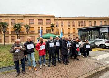 Malattie infettive, a Teramo protesta bipartisan per salvare il reparto