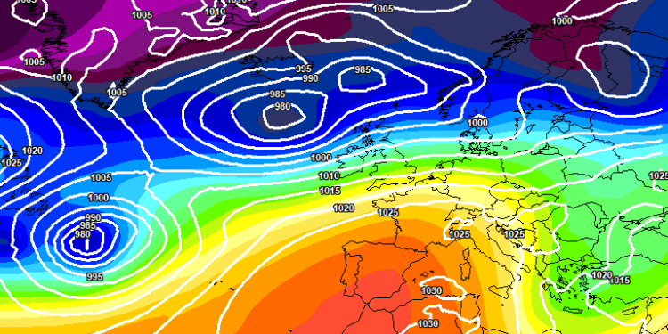 Ecco la situazione vista a 500 hpa dal modello europeo ECMWF, per le ore 13:00 di Domenica 22 Febbraio. In Abruzzo, condizioni di tempo stabile e soleggiato, con la colonnina di mercurio in aumento