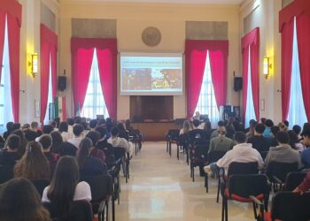 Pescara, il Liceo Classico “D’Annunzio” celebra Libriamoci con letture e performance studentesche