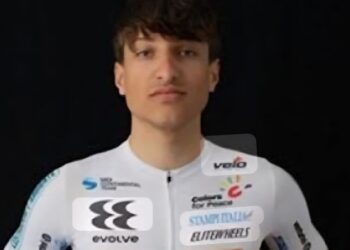 Nel nome del nonno: Ivan Taccone, nipote del camoscio d’Abruzzo, incendia il Giro di Sardegna