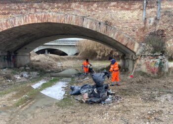 Roseto degli Abruzzi, discarica abusiva sul Vomano: rifiuti rimossi e controlli rafforzati