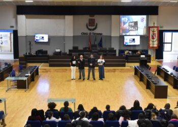 Bullismo cyberbullismo, grande partecipazione agli incontri con la polizia a Teramo