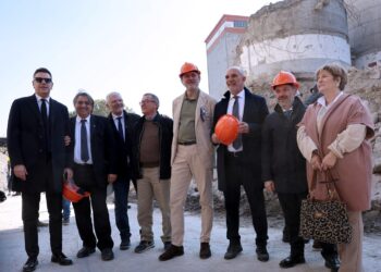 Riqualificazione ex cementificio di Pescara, Marsilio in visita nel cantiere