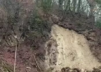 Allarme a Carsoli, frana il costone: ordinanza per la chiusura immediata della strada