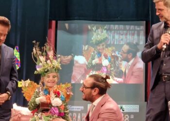 Sulmona in festa: la piccola Giada Di Bacco è la Regina del Gran Gala della Mascherina D’Argento