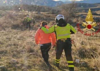 Terrore durante l’escursione, due ragazze si perdono: salvate con l’elicottero Drago