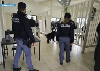 Controlli antidroga nelle scuole all’Aquila, sequestrato hashish