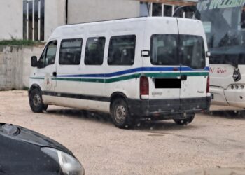 Paura sullo scuolabus a Balsorano, mezzo con bimbi a bordo fuori controllo: tragedia sfiorata