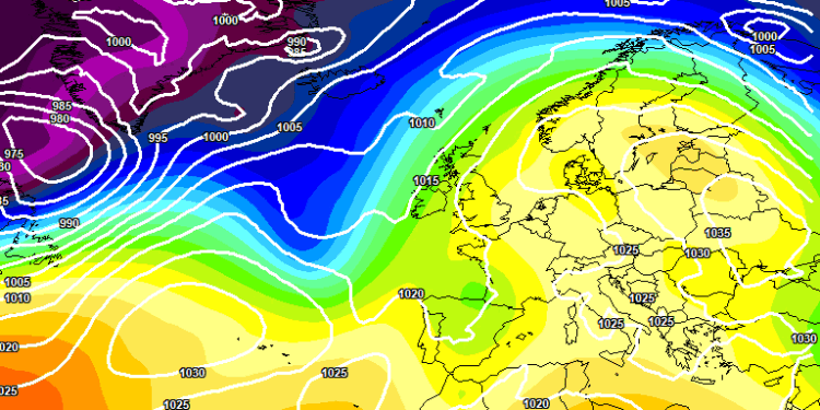 La situazione a 500 hpa vista dal modello europeo ECMWF per le ore centrali della giornata di Domenica 8 Marzo. Sulla nostra regione cielo poco nuvoloso al mattino, mentre della nuvolosità potrà arrivare nel corso delle ore pomeridiane con qualche rovescio sui settori interni