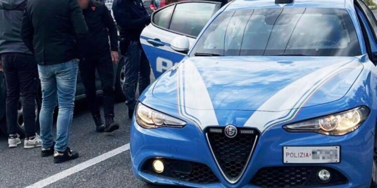 Rapina in pieno giorno a Montesilvano, 32enne fermato dalla polizia subito dopo la fuga