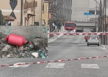 Bomba nel sottopasso, area transennata e traffico deviato: sul posto Vigili del fuoco e polizia locale (foto)