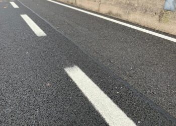 Camion sbanda sull’A24 tra Tornimparte e L’Aquila ovest, code chilometriche