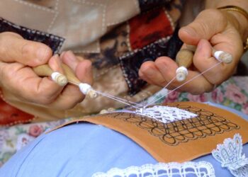 Scuola di Tombolo aquilano project, consegna degli attestati di frequenza 