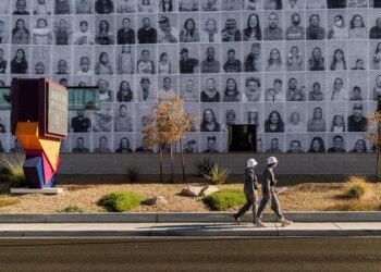 Duemila volti per un’opera d’arte collettiva all’Aquila con JR