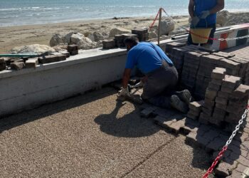Al via i lavori di manutenzione straordinaria sul marciapiede del lungomare Sud di Roseto degli Abruzzi