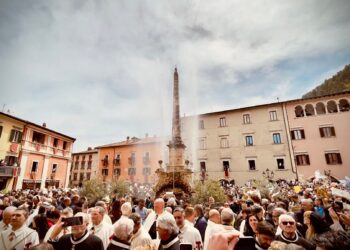 Il Volto Santo e lo sguardo di Cristo: emozione e fede a Tagliacozzo (V1DEO e FOTO)