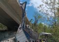 Drammatico incidente sulla superstrada del Liri: camion sfonda le barriere e precipita