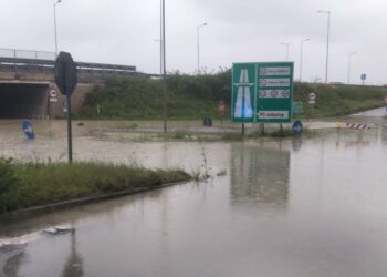 Il maltempo mette in ginocchio Pescara, allagamenti e disagi: il punto della situazione (fotogallery)