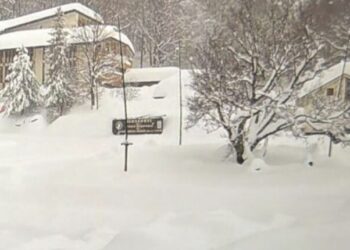 Valanga si stacca ai Prati di Tivo, colpito un residence