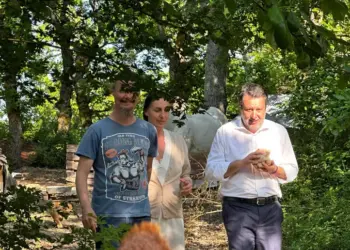 Famiglia nel bosco, Salvini a Palmoli: “hanno sistemato tutto, cosa si deve aspettare?”