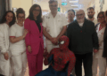 Spiderman in visita ai pazienti del reparto pediatria del Mazzini