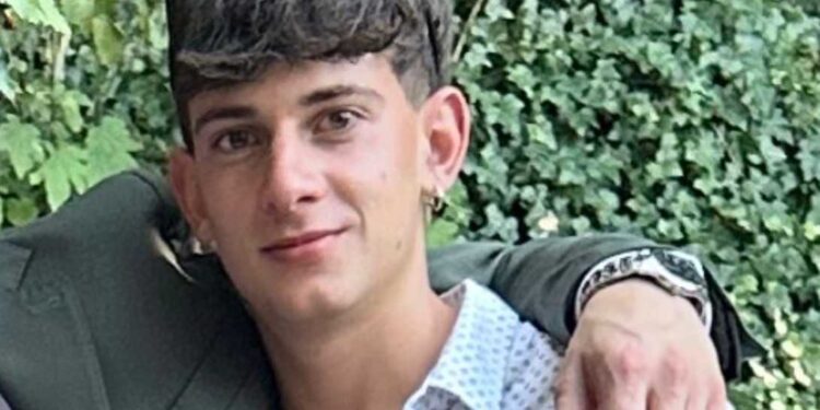 Federico non si trova, in campo elicotteri, volontari e forze dell’ordine per cercare il 17enne scomparso