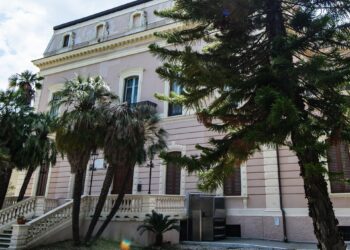 L’arte torna ad animare la Villa Comunale di Roseto: doppio appuntamento espositivo tra maggio e giugno