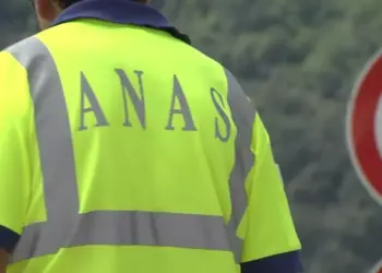 Si ribalta un mezzo pesante, Strada Statale 5 Tiburtina bloccata a Popoli Terme