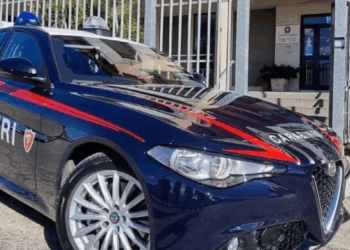 Fermati dai carabinieri a Rosciano con coltello e hashish in auto: scattano denuncia e segnalazione